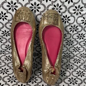 Lilly Pulitzer women’s leather Metallic Gold Flats with Pink Insole Sz 7M